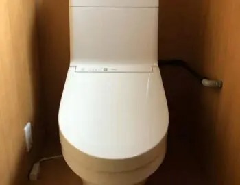 リフォーム前のトイレ