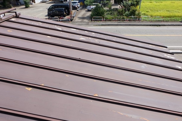 トタン屋根は、塗装すれば、何年もつ？耐久性と補修方法 (4)